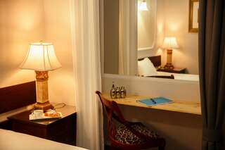 Отель Tea For Two Hotel Тбилиси Номер Делюкс-4